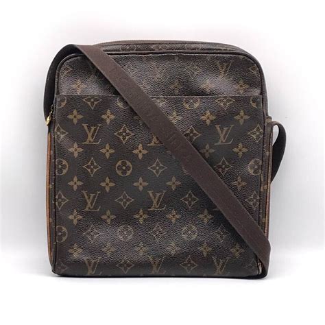 louis vuitton trotteur beaubourg m97037|LOUIS VUITTON Shoulder Bag Trotteur Beaubourg M97037 .